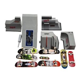 Tech Deck Fingerboard Skatepark Ramp Set Toy With 8 Mini Skateboards Fingerboard